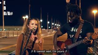 Un Chanteur De Rue Invite Une Pante, Et Whaouuu