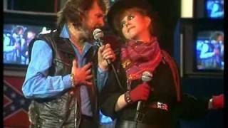 Watch Kirsty MacColl I Want Out video