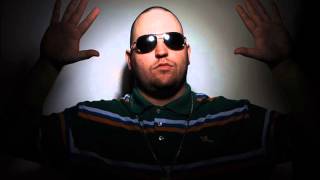 Watch Bubba Sparxxx Hootnanny video