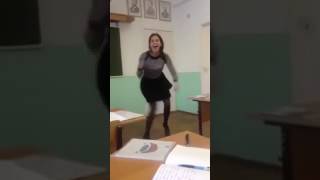 Li̇seli̇ Sinifta Di̇rek Dansi