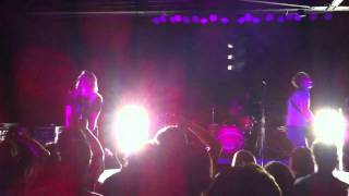 Watch Queens Club Dust video
