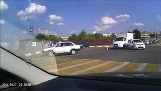 Видео Старый Оскол 13 08 2017г Авария на ул. Рождественская ..!!! от Sanct um, Рождественская улица, Старый Оскол, Россия