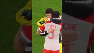 İki Arkadaş Kim Min Je Ve Altay