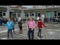 De Apenstaartjes dansen de 'Move tegen pesten 2014' deel 4