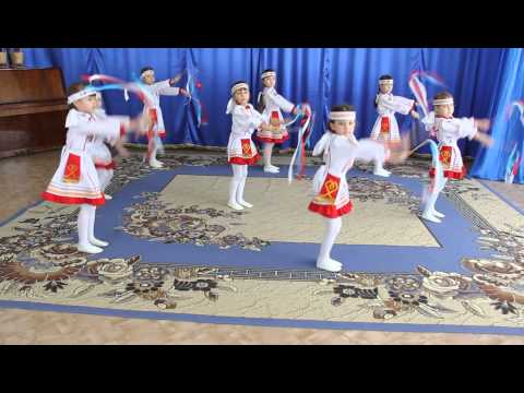 Танец с ленточками я рисую на окне Танец с ленточками я рисую на окне