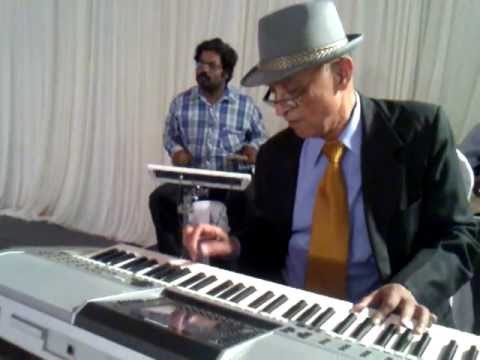 Diwana Hua Baadal : Kashmir Ki Kali (1964) : performed by COL...