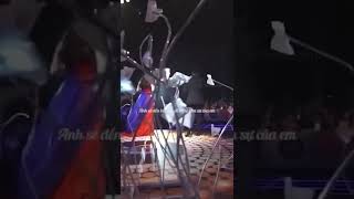 Tình Yêu Đôi Lúc Không Cùng.. Cảm Giác Yêu Thương...