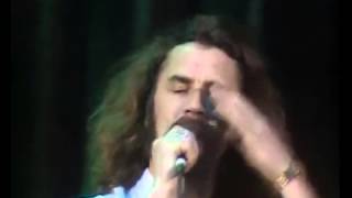 Watch Billy Connolly Tell Laura I Love Her video