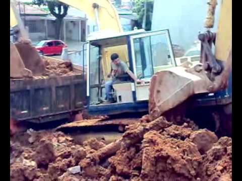 Funny Construction Accident Photos on Crane Accident Video S Uit Oirsbeek Plaats Nl