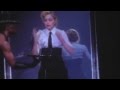 Madonna sahnede mastürbasyon yaptı