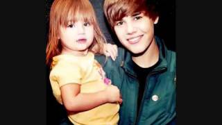 Watch Justin Bieber Mamas Boy video