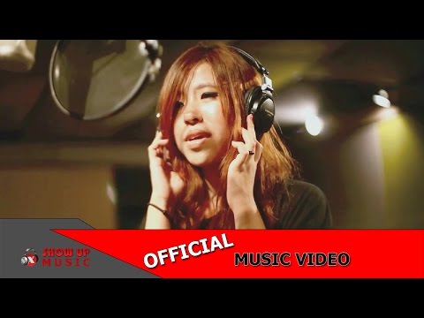 miLd Kakkanang - ตัดใจไม่ไหว (Can't Move On) Feat. JomJam (Official MV) thumb