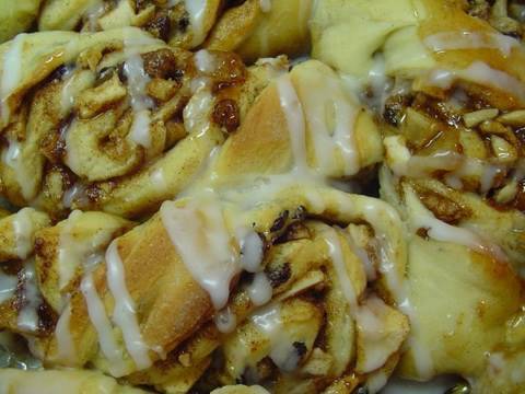 Apple Cinnamon Bun Twists