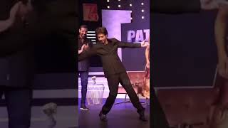 Flying Kiss Shahrukh Deepika