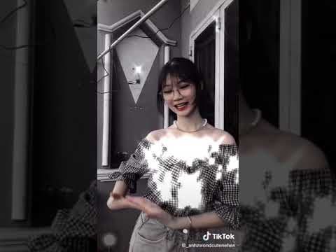 Không mặc áo dài nhưng bé vẫn xinh 💖 shorts