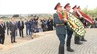 Возложение венков к военно-мемориальному комплексу советским солдатам в с.Россошки