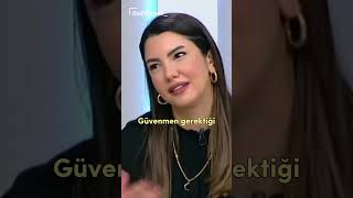 Düşman Kör Nişancıdır Da, Dost Bilir Nerden Vuracağını