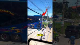Hampir Aja Ternyata Bus Double Decker Ini