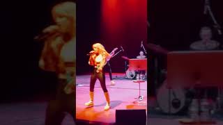 Melis Fis Konserdeki Şeytani Kahkahası Nasıl?