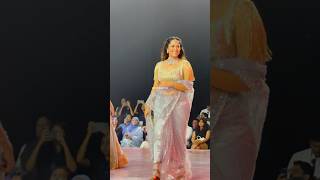ఫయషన షల రప వక చసతనన యకర అనసయ Anchor Anasuya Ramp Walk In Saree In Fashion Show
