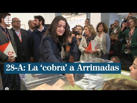Le niegan la mano a Inés Arrimadas cuando acude a votar