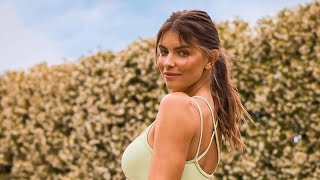 Kristina Mendonca, The Enchanting Australian Model And Instagram Luminary | Biography & Insights