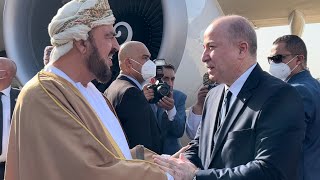 القمة العربية بالجزائر: الوزير الأول يستقبل نائب رئيس الوزراء لشؤون العلاقات والتعاون الدولي لسلطنة عمان