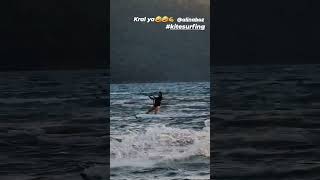 Ali̇na Boz Surf Yapiyor