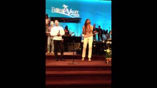Watch Israel Houghton He Lives video