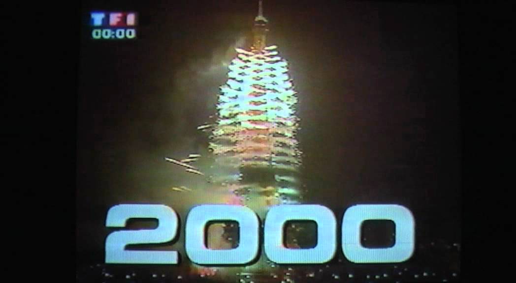 Passage an 2000 sur TF1 / New Year's Eve 2000 Paris - YouTube