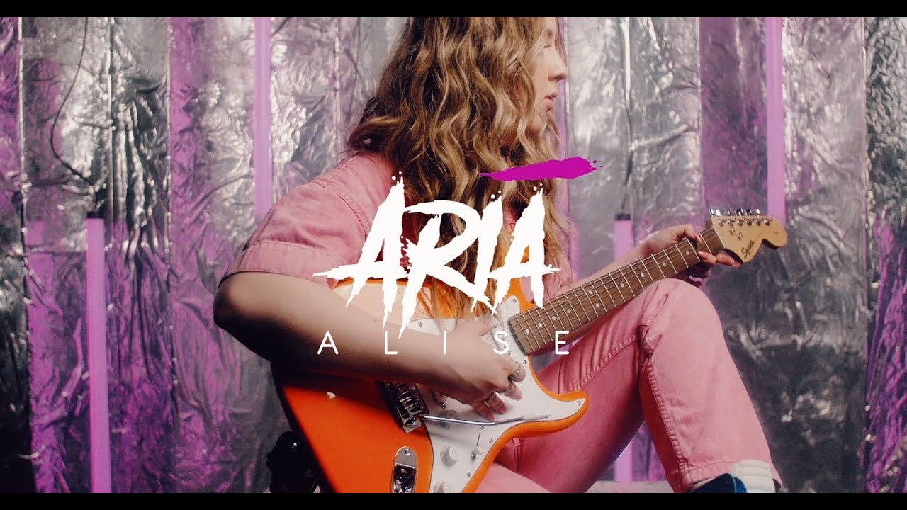Aria Alise Take control