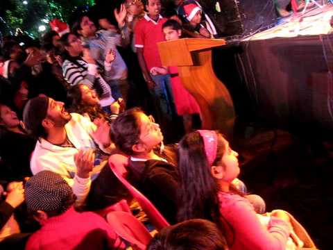 Koi Yahan Aha Nache Nache - Disco Dancer in the House!!! Kolkata...
