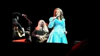 Watch Loretta Lynn Somebody Somewhere dont Know What Hes Missin Tonight video