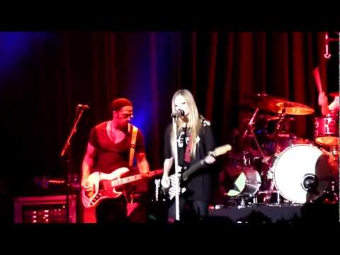 Avril Lavigne K ln Palladium 2011 My Happy Ending 1