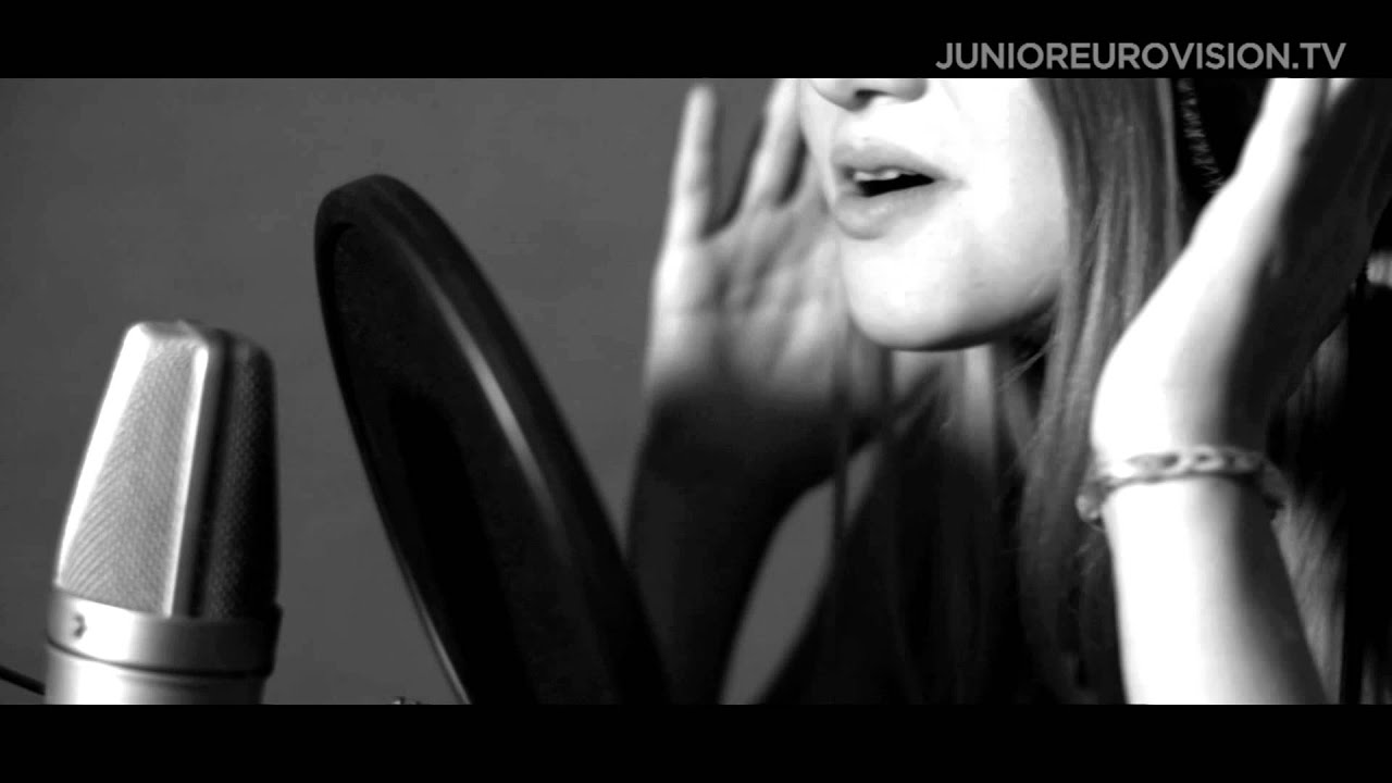 Ula Loลพar - Nisi sam / Your Light (Slovenia) 2014 Junior Eurovision Song Contest