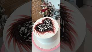 Heart Cake With A Bold Twứit