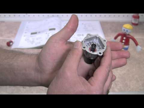 HPI Baja 5SC SS Build Video #21 Page 30-31