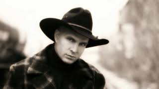 Watch Garth Brooks Against The Grain video