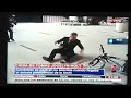 image Periodista Se Rie De Caida