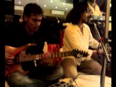 Raja Hasan singing Dil De Diya Hai Jaan Tumhe Denge from the...