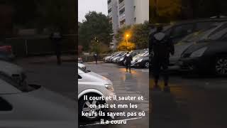 Il Court Et Les Policiers Et Nous On Sait Où Il A Sauté Qui Sait Moi Jsp