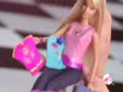 2009 º Barbie totally styling ´ tattoo commercial doll.