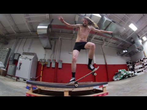 (Almost) Naked Skateboarding!