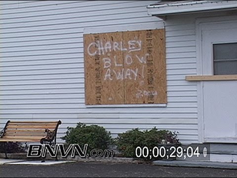 8/13/2004 Hurricane Charley, Part 2 - Last minute prep work in St. Petersburg, FL