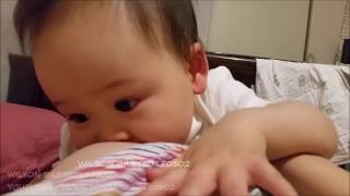 Natural Breastfeeding Baby Calm & Happily Before Bedtime Day283 母乳