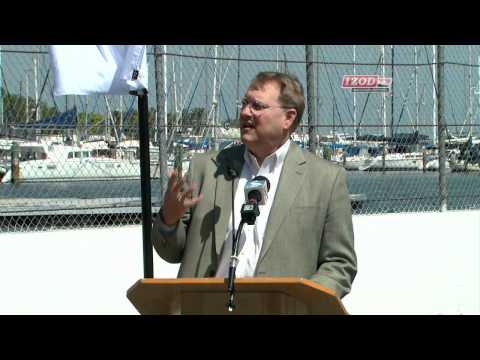 Mayor Bill Foster and Susie Wheldon unveiled a street sign at Turn 10 