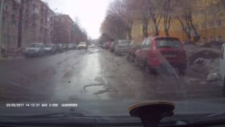 Видео "Казань. ул. Академика Кирпичникова. Разбитая дорога" от RUSSIA В ТАТАРСТАНЕ, улица академика Кирпичникова, Казань, Россия