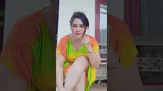 Tanteh Cantik Live Di Pagi Hari Sehabis Mandi Basah Kalo Mandi Kering Aga Lain Aku Rasa
