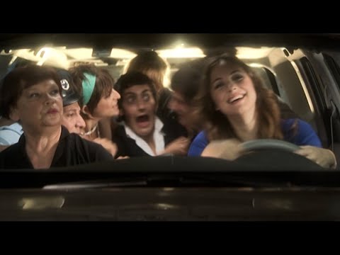Car by the Sea במכונית ליד הים