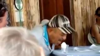 Yumurtaya Miyav Diye Bağıran Adam